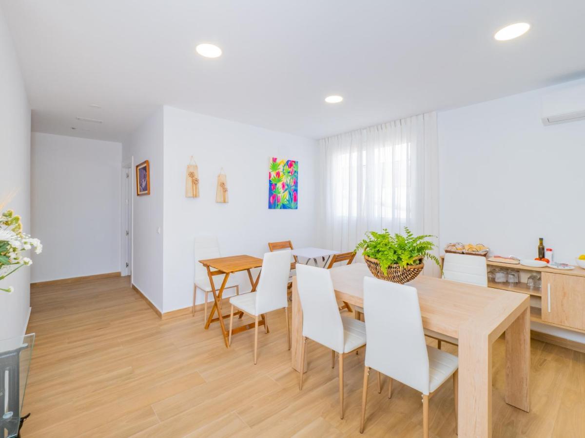 Cubo'S Hostal William'S Sunny 5 With Breakfast Торре-де-Бенаґальбон Екстер'єр фото