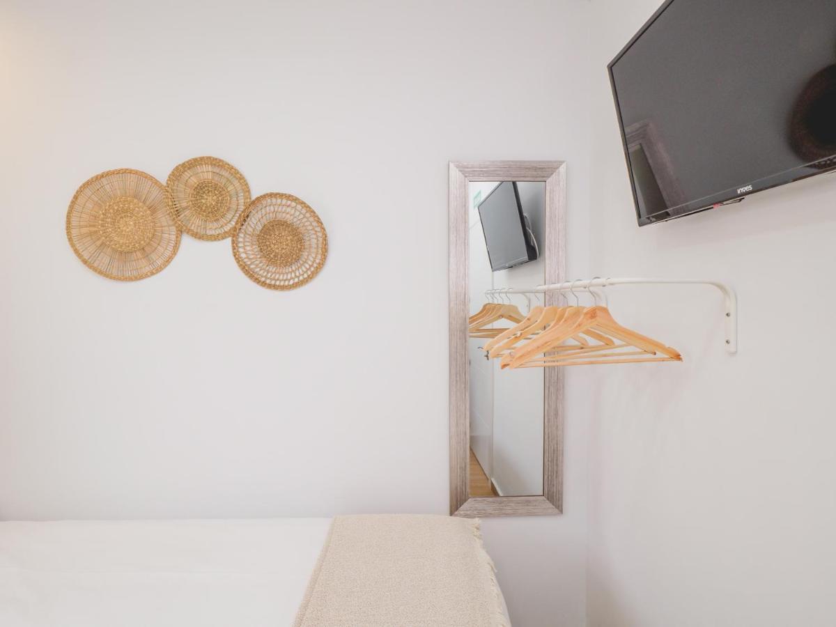 Cubo'S Hostal William'S Sunny 5 With Breakfast Торре-де-Бенаґальбон Екстер'єр фото