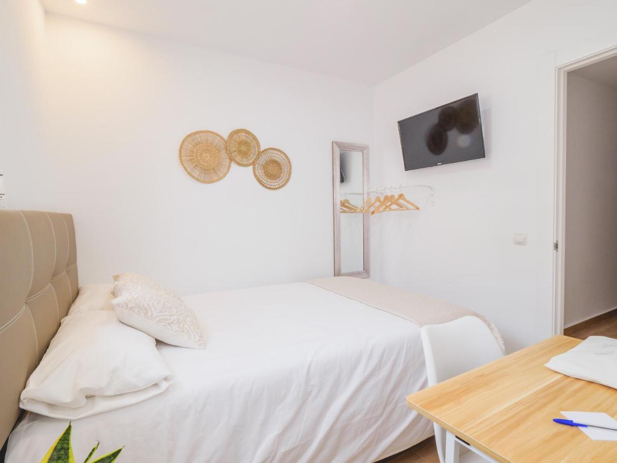 Cubo'S Hostal William'S Sunny 5 With Breakfast Торре-де-Бенаґальбон Екстер'єр фото