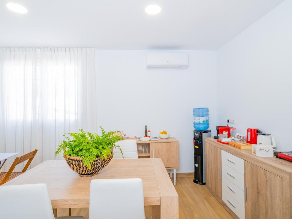 Cubo'S Hostal William'S Sunny 5 With Breakfast Торре-де-Бенаґальбон Екстер'єр фото